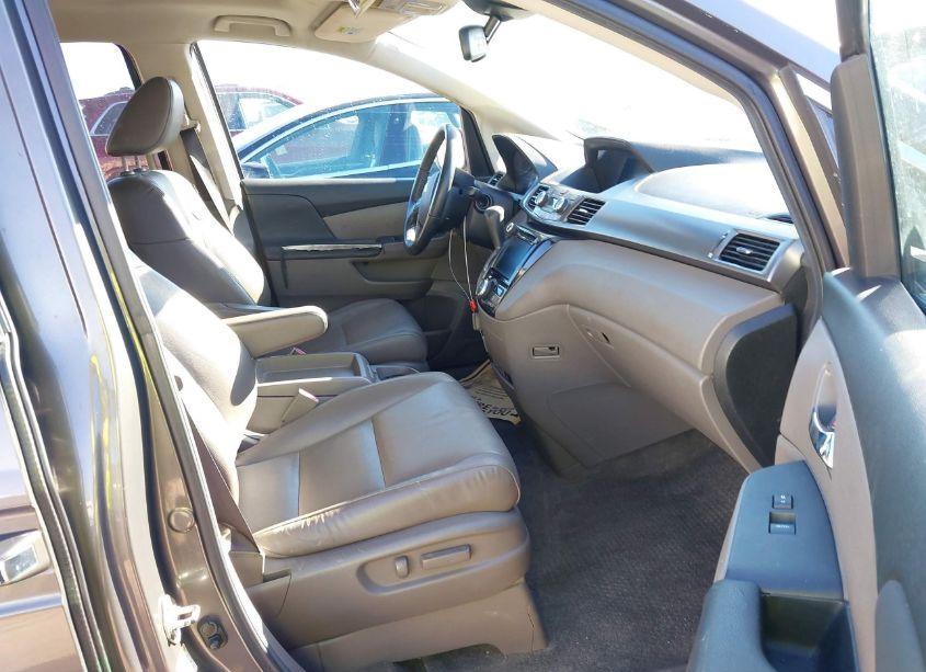 Photo 5 of 2014 Honda Odyssey EX-L (VIN 5FNRL5H60EB004837)