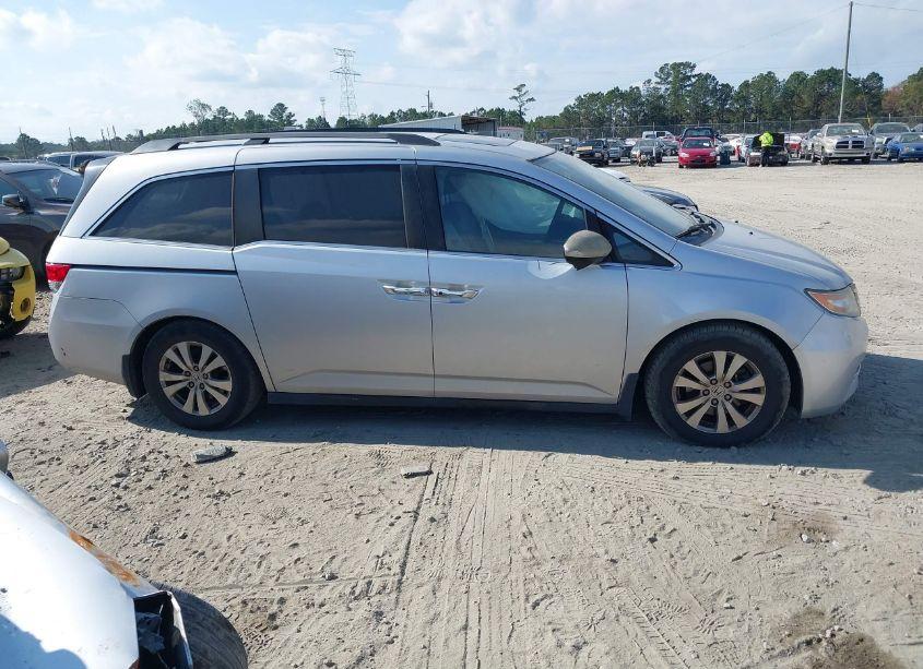 Photo 13 of 2014 Honda Odyssey EX-L (VIN 5FNRL5H60EB038227)