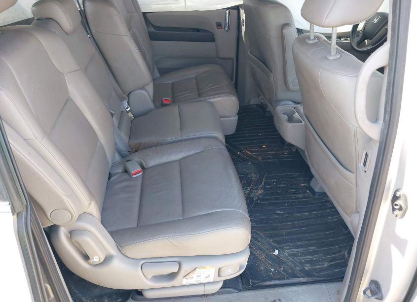 Photo 8 of 2014 Honda Odyssey EX-L (VIN 5FNRL5H60EB038227)