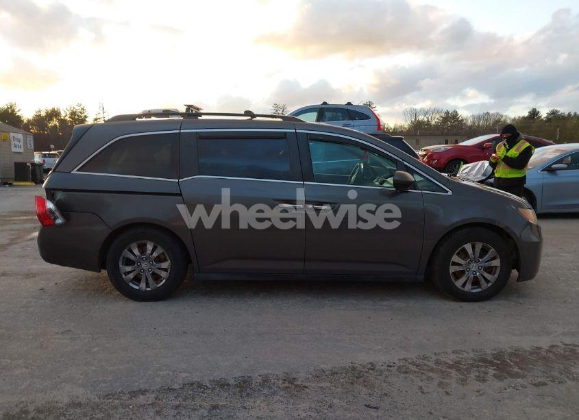Photo 13 of 2014 Honda Odyssey EX-L (VIN 5FNRL5H60EB045629)