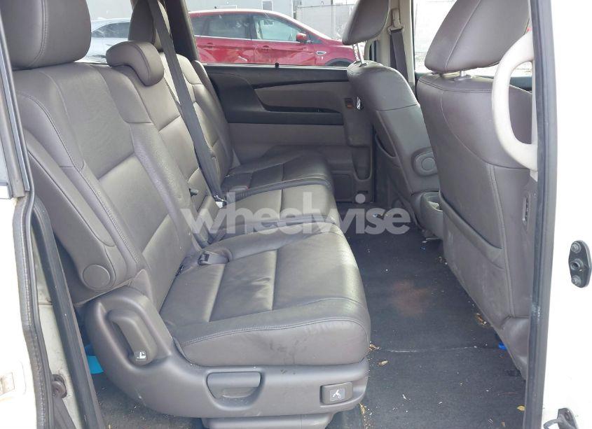 Photo 8 of 2014 Honda Odyssey EX-L (VIN 5FNRL5H60EB057294)
