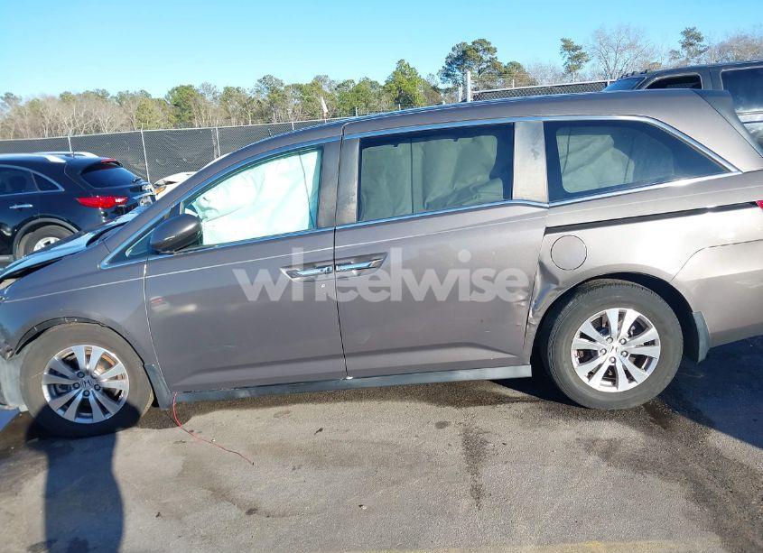 Photo 14 of 2015 Honda Odyssey EX-L (VIN 5FNRL5H60FB010526)