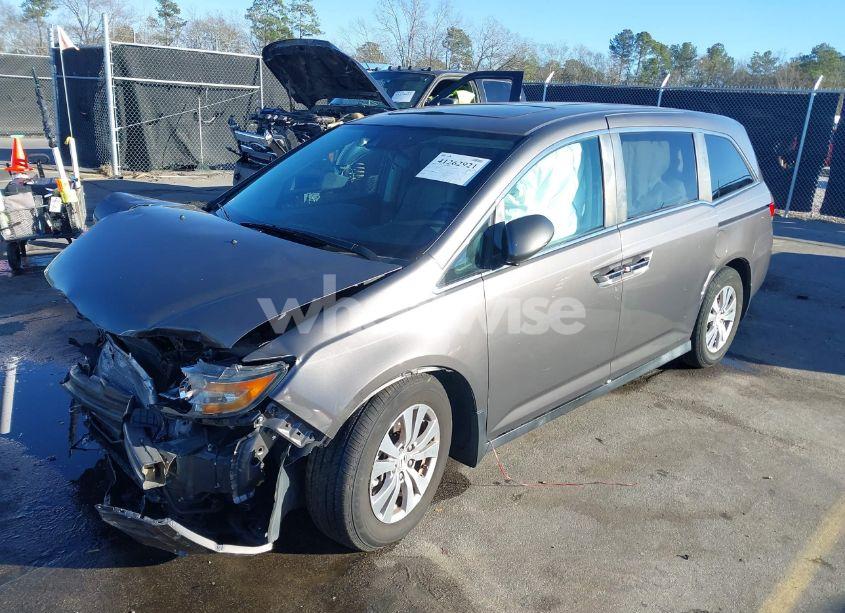 Photo 2 of 2015 Honda Odyssey EX-L (VIN 5FNRL5H60FB010526)