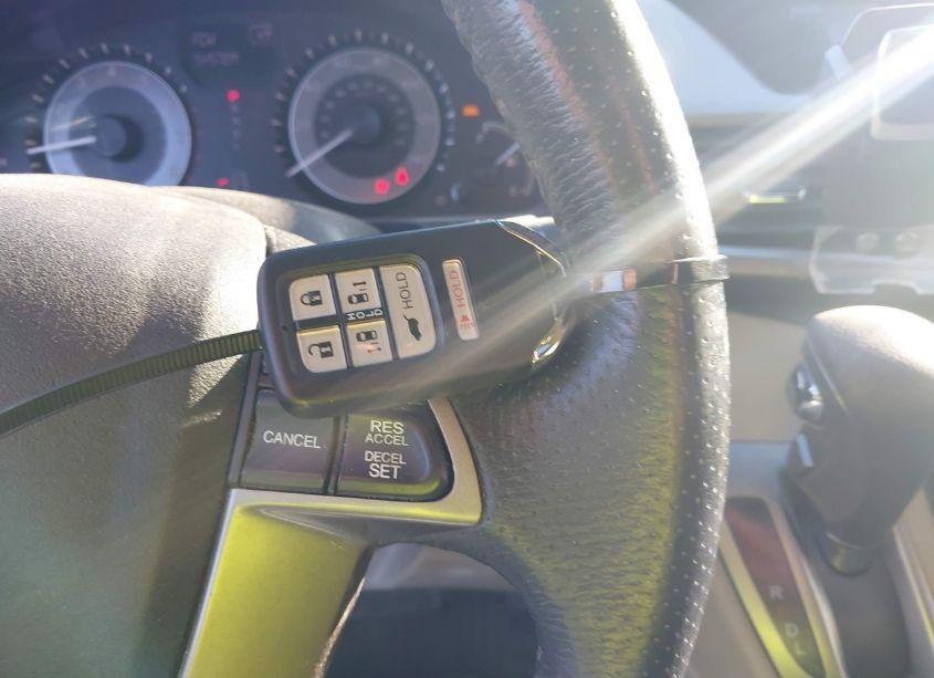 Photo 11 of 2015 Honda Odyssey EX-L (VIN 5FNRL5H60FB016326)