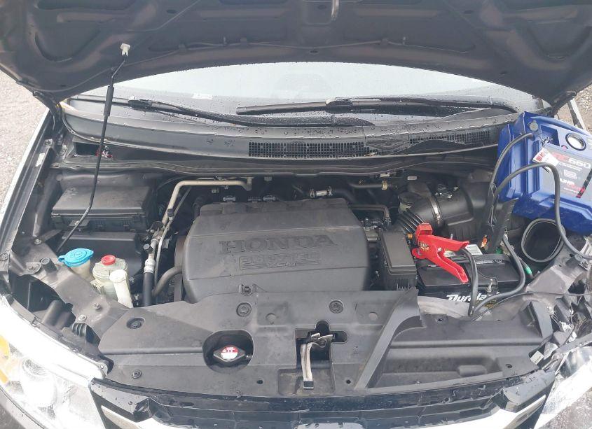 Photo 10 of 2015 Honda Odyssey EX-L (VIN 5FNRL5H60FB052940)