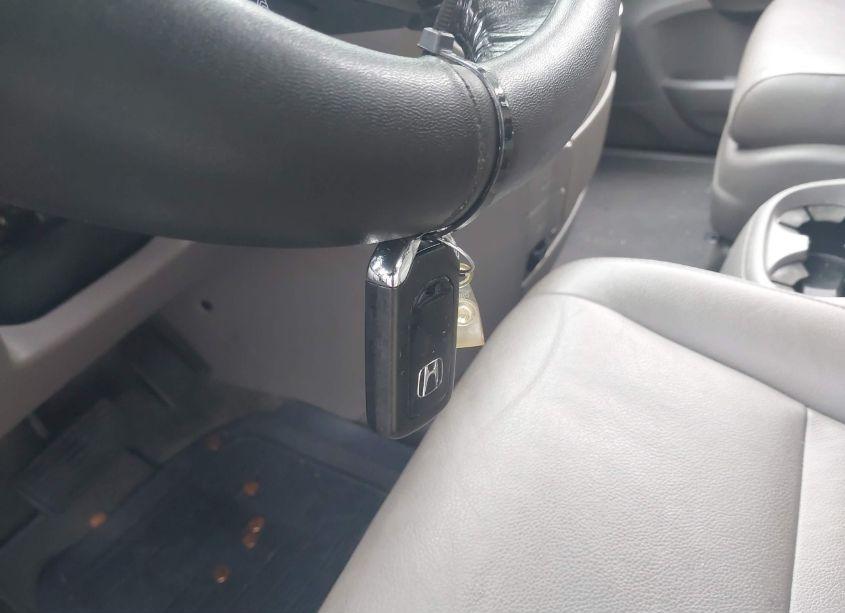 Photo 11 of 2015 Honda Odyssey EX-L (VIN 5FNRL5H60FB052940)