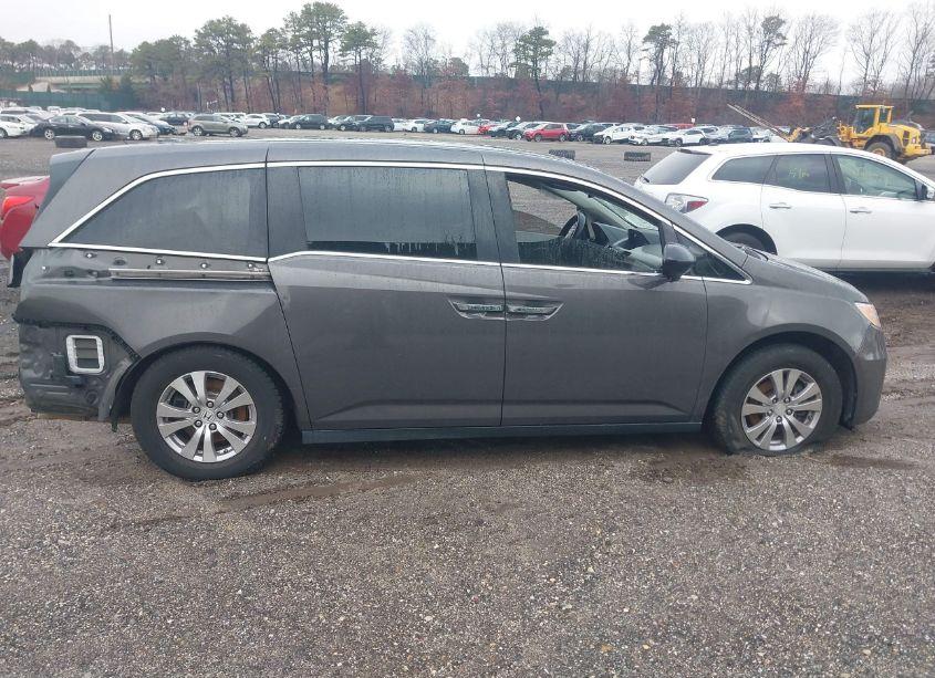 Photo 13 of 2015 Honda Odyssey EX-L (VIN 5FNRL5H60FB052940)
