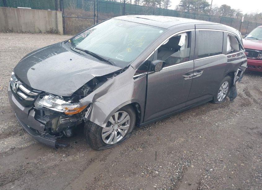 Photo 2 of 2015 Honda Odyssey EX-L (VIN 5FNRL5H60FB052940)