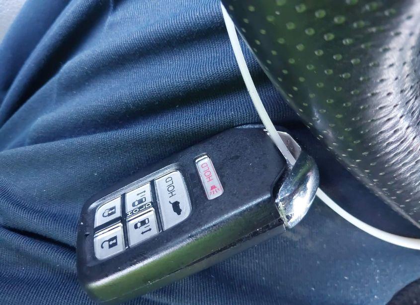 Photo 11 of 2015 Honda Odyssey EX-L (VIN 5FNRL5H60FB056907)