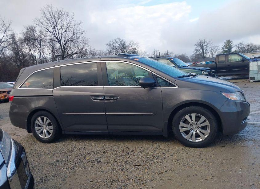 Photo 13 of 2015 Honda Odyssey EX-L (VIN 5FNRL5H60FB056907)