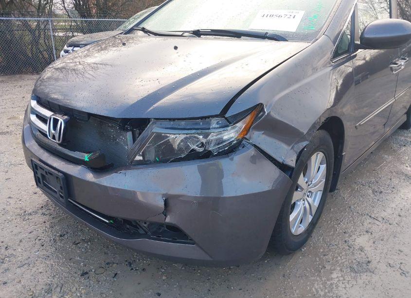 Photo 6 of 2015 Honda Odyssey EX-L (VIN 5FNRL5H60FB056907)