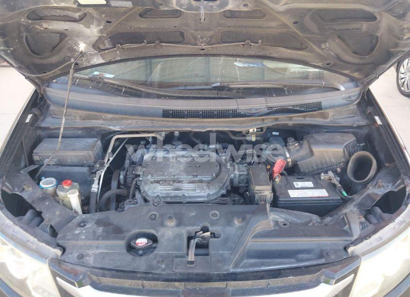 Photo 10 of 2015 Honda Odyssey EX-L (VIN 5FNRL5H60FB090572)