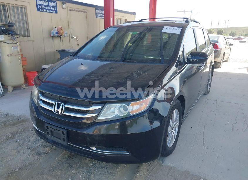 Photo 2 of 2015 Honda Odyssey EX-L (VIN 5FNRL5H60FB090572)