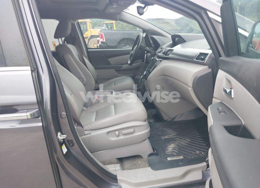 Photo 5 of 2015 Honda Odyssey EX-L (VIN 5FNRL5H60FB104647)