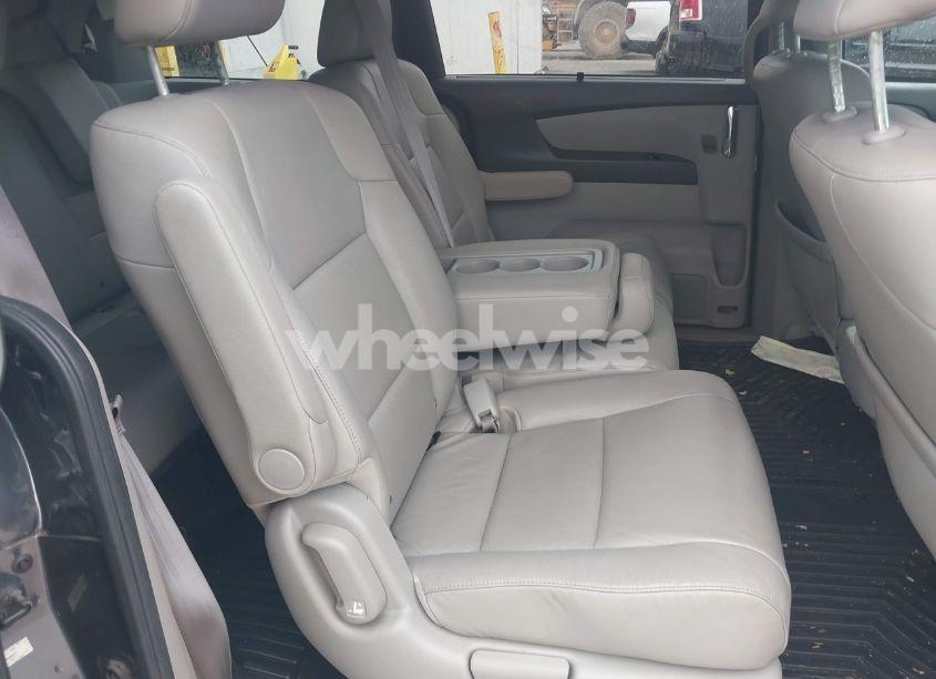 Photo 8 of 2015 Honda Odyssey EX-L (VIN 5FNRL5H60FB104647)