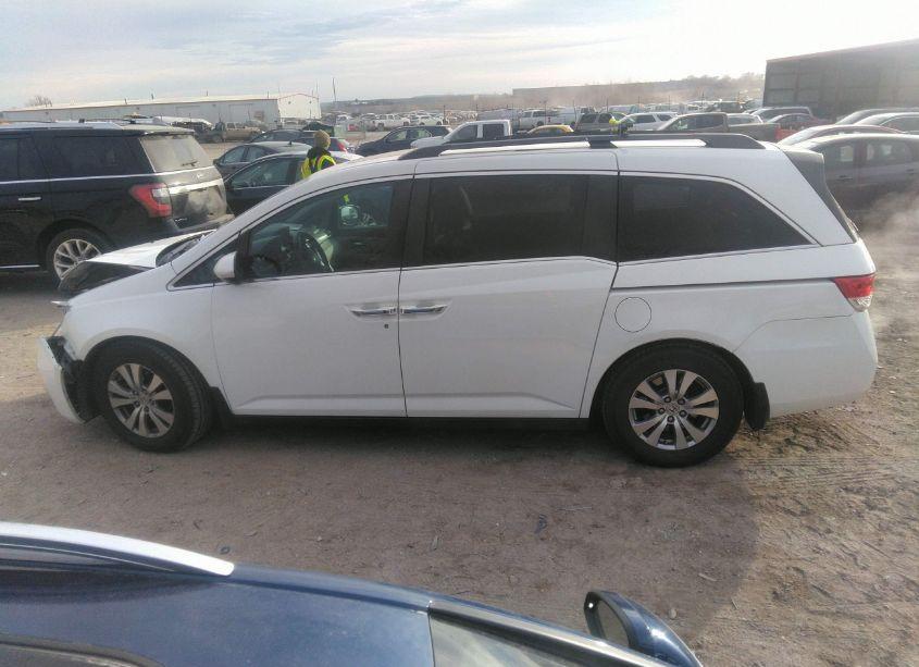 Photo 14 of 2016 Honda Odyssey EX-L (VIN 5FNRL5H60GB045214)