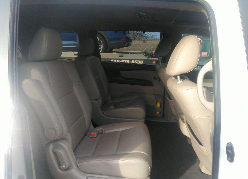 Photo 8 of 2016 Honda Odyssey EX-L (VIN 5FNRL5H60GB045214)