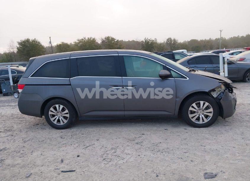 Photo 14 of 2016 Honda Odyssey EX-L (VIN 5FNRL5H60GB080528)