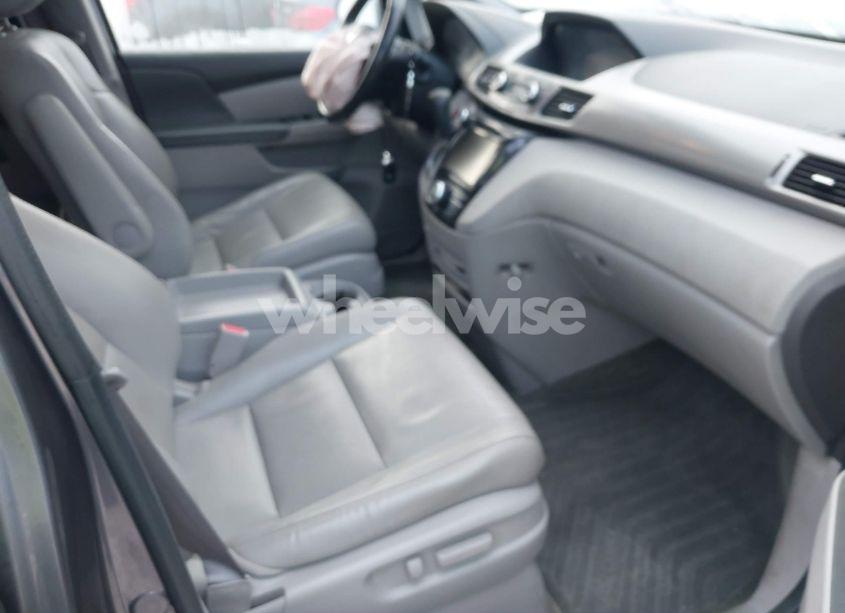 Photo 5 of 2016 Honda Odyssey EX-L (VIN 5FNRL5H60GB080528)