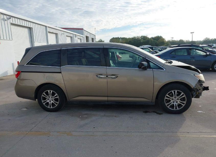 Photo 14 of 2011 Honda Odyssey EX-L (VIN 5FNRL5H61BB005622)