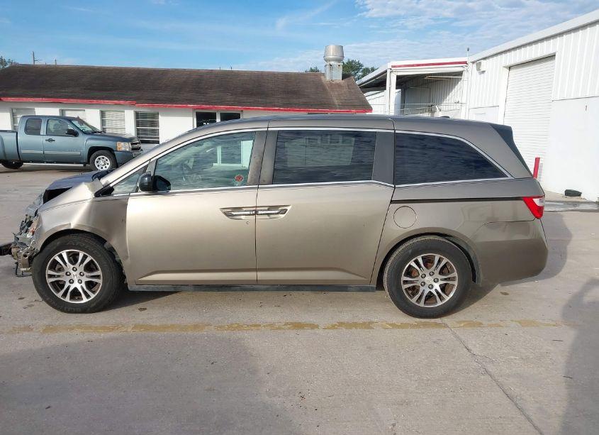 Photo 15 of 2011 Honda Odyssey EX-L (VIN 5FNRL5H61BB005622)