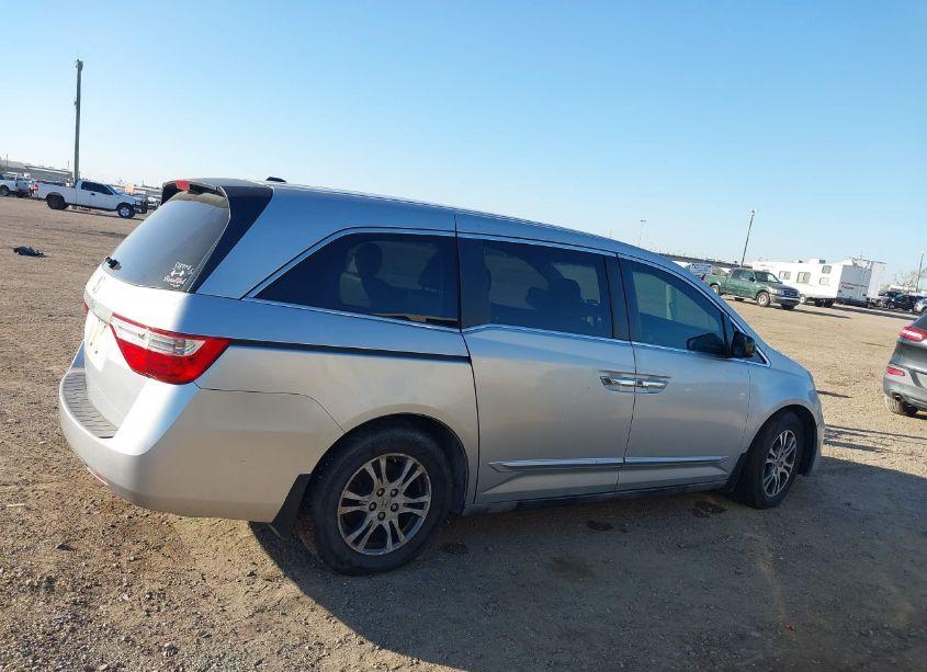 Photo 13 of 2011 Honda Odyssey EX-L (VIN 5FNRL5H61BB012795)