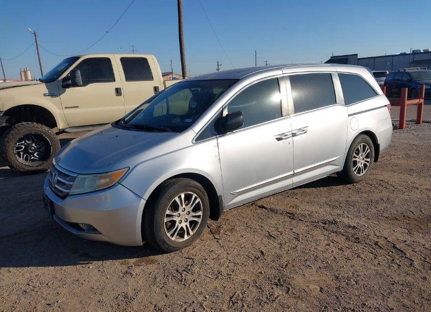 Photo 2 of 2011 Honda Odyssey EX-L (VIN 5FNRL5H61BB012795)