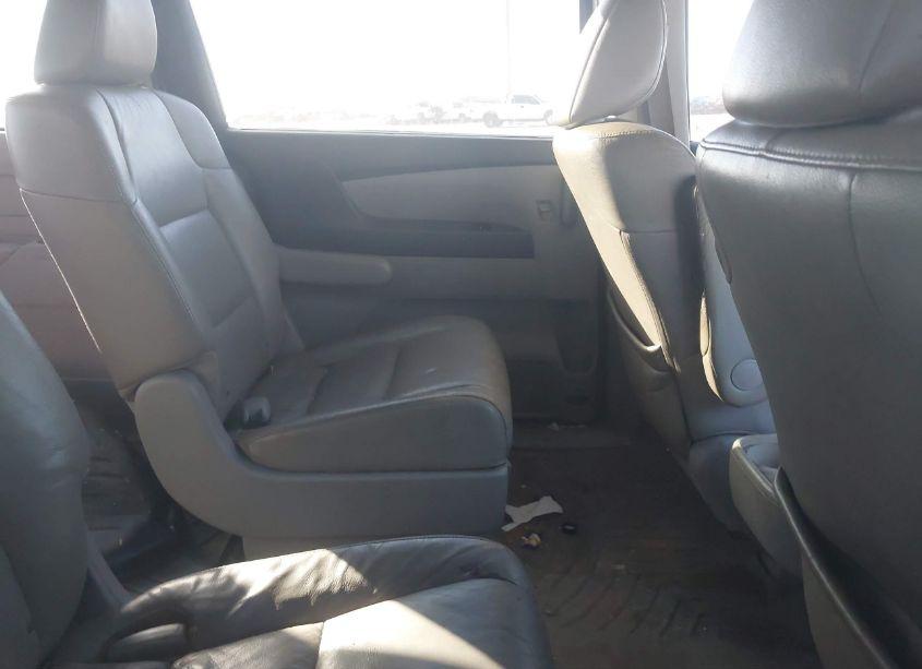 Photo 8 of 2011 Honda Odyssey EX-L (VIN 5FNRL5H61BB012795)