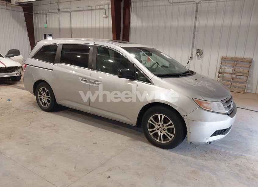 2011 Honda Odyssey EX-L (VIN 5FNRL5H61BB041584) main photo