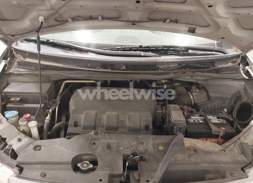 Photo 10 of 2011 Honda Odyssey EX-L (VIN 5FNRL5H61BB041584)