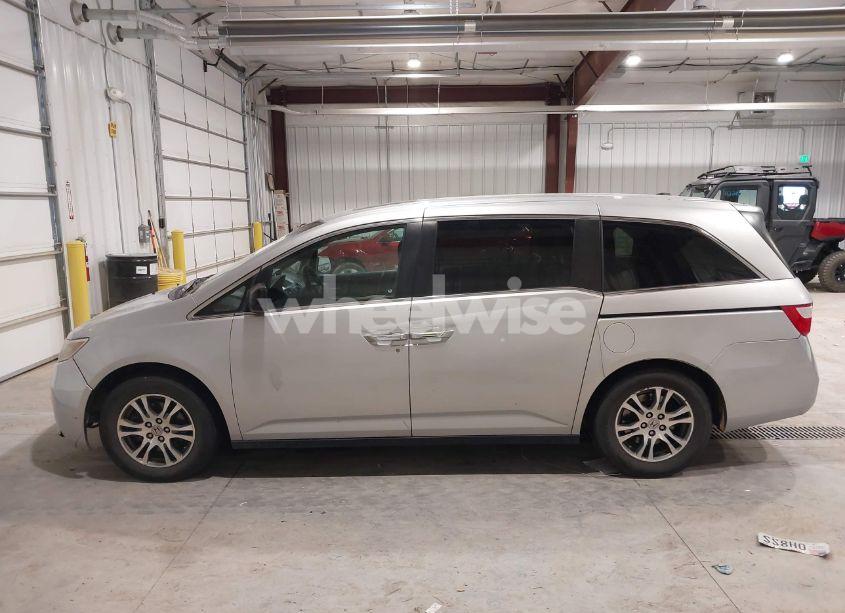 Photo 14 of 2011 Honda Odyssey EX-L (VIN 5FNRL5H61BB041584)