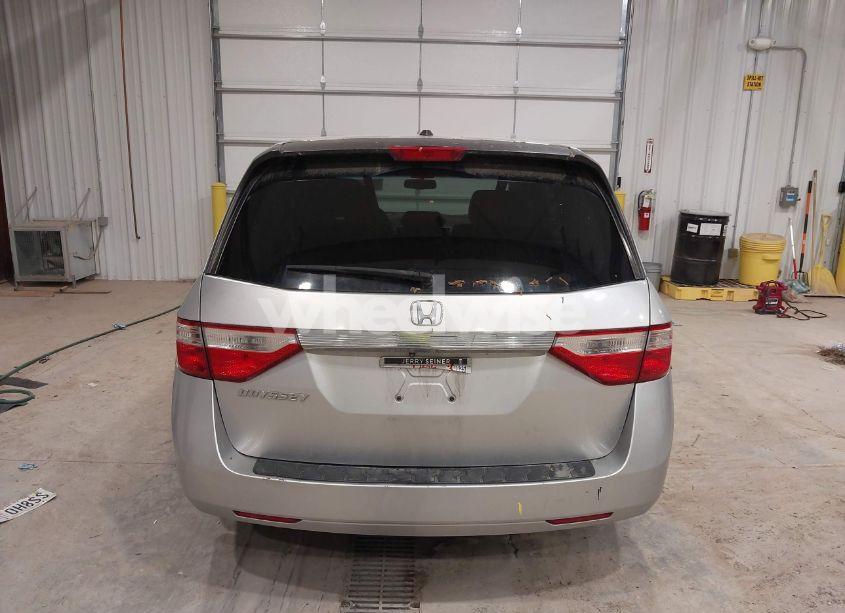 Photo 16 of 2011 Honda Odyssey EX-L (VIN 5FNRL5H61BB041584)