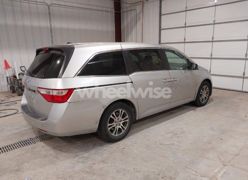 Photo 4 of 2011 Honda Odyssey EX-L (VIN 5FNRL5H61BB041584)