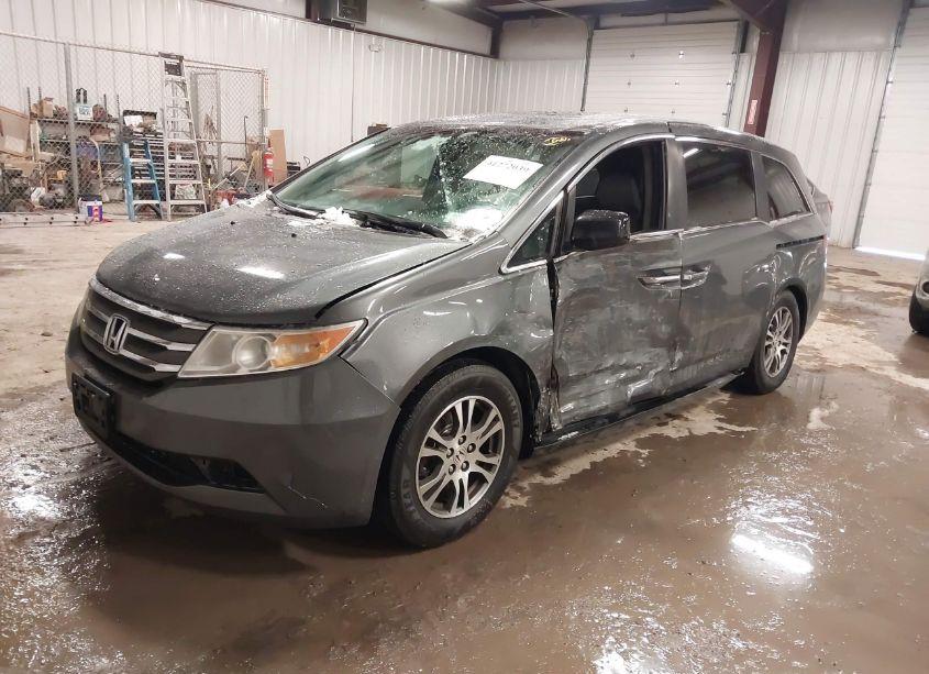 Photo 2 of 2011 Honda Odyssey EX-L (VIN 5FNRL5H61BB057980)