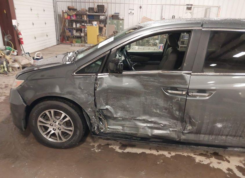 Photo 6 of 2011 Honda Odyssey EX-L (VIN 5FNRL5H61BB057980)