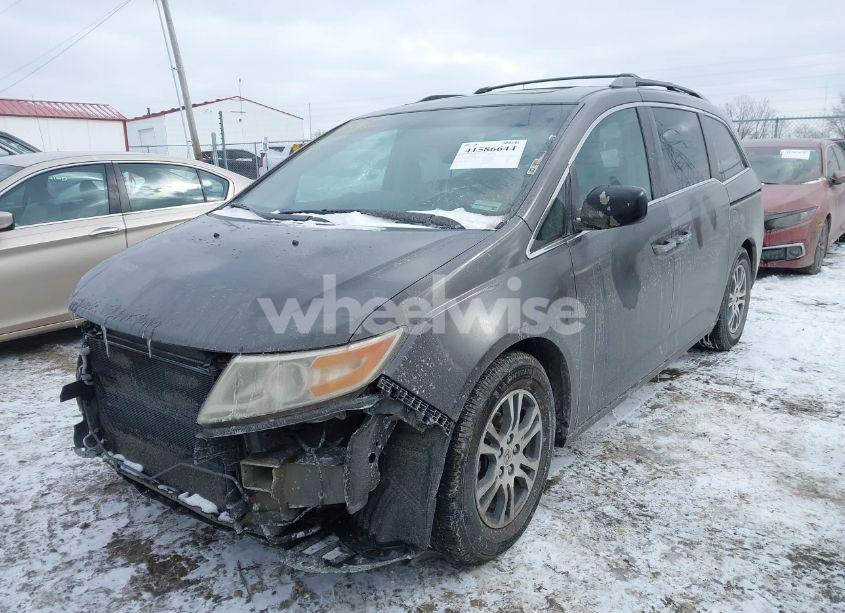 Photo 2 of 2011 Honda Odyssey EX-L (VIN 5FNRL5H61BB064735)