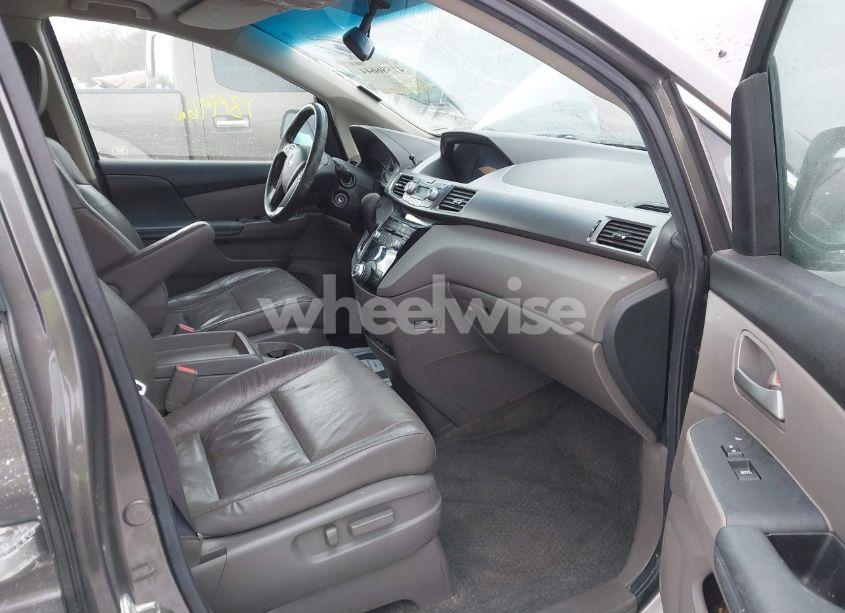 Photo 5 of 2011 Honda Odyssey EX-L (VIN 5FNRL5H61BB064735)