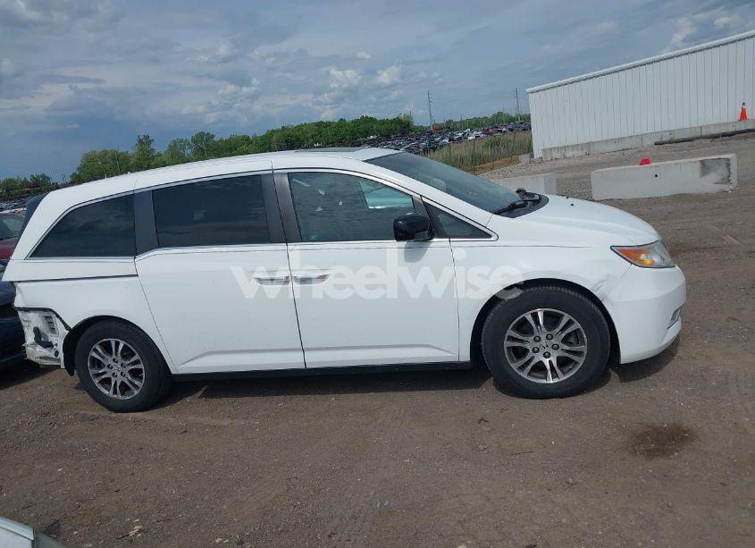 Photo 13 of 2011 Honda Odyssey EX-L (VIN 5FNRL5H61BB081079)