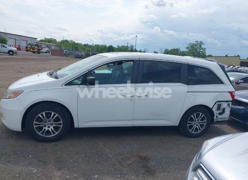 Photo 14 of 2011 Honda Odyssey EX-L (VIN 5FNRL5H61BB081079)