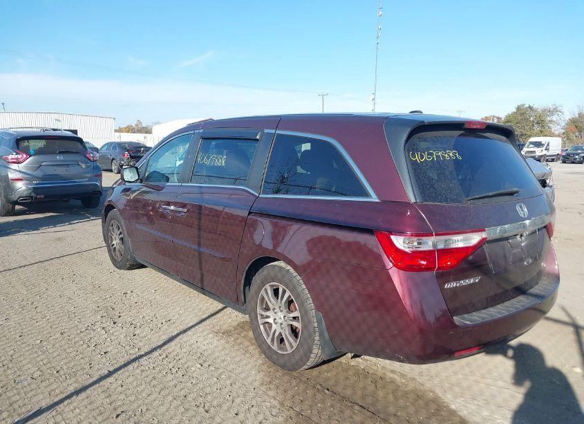 Photo 3 of 2011 Honda Odyssey EX-L (VIN 5FNRL5H61BB101153)