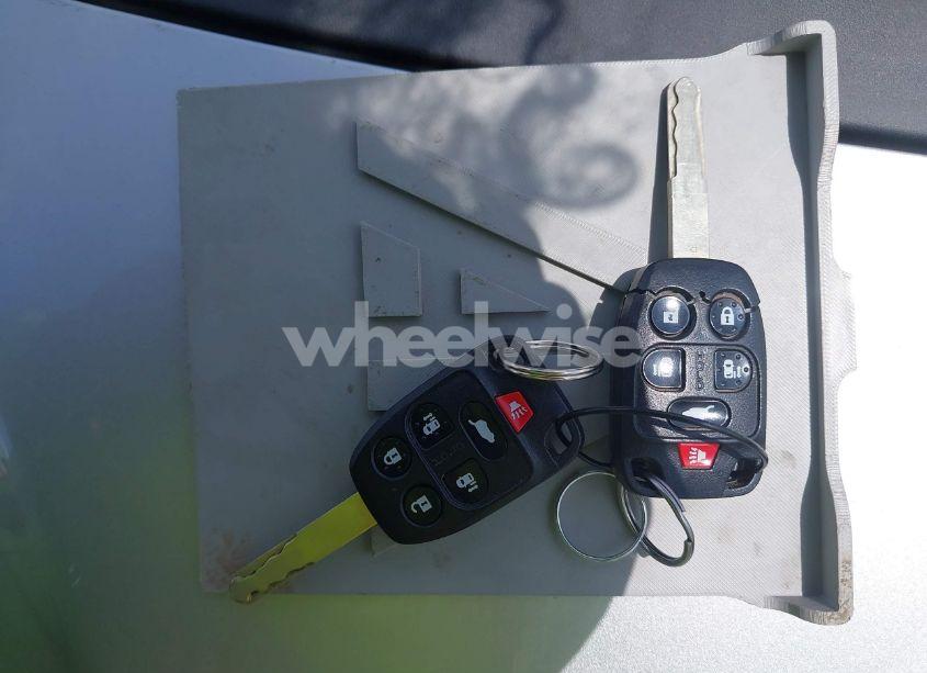 Photo 11 of 2011 Honda Odyssey EX-L (VIN 5FNRL5H61BB103484)