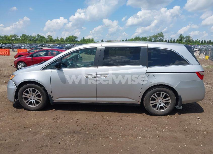 Photo 14 of 2011 Honda Odyssey EX-L (VIN 5FNRL5H61BB103484)