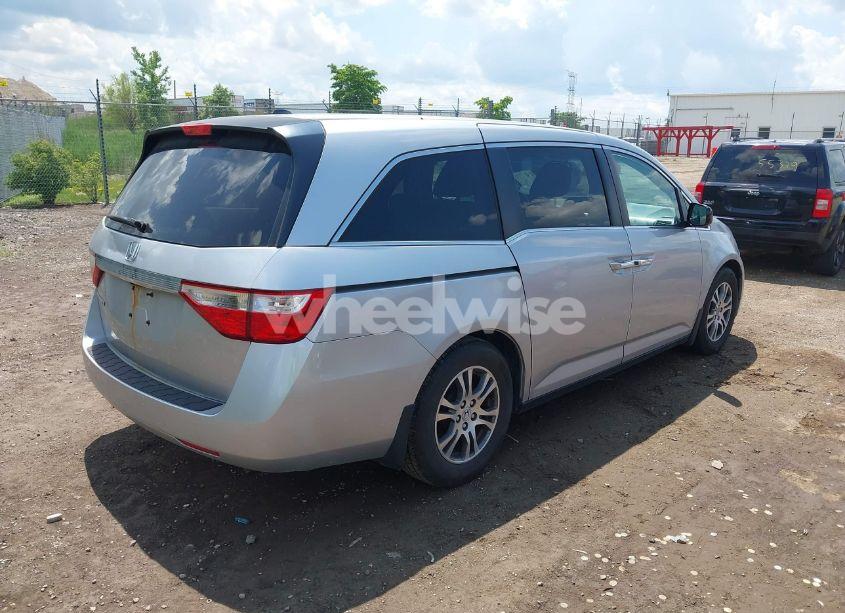 Photo 4 of 2011 Honda Odyssey EX-L (VIN 5FNRL5H61BB103484)