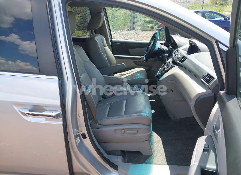 Photo 5 of 2011 Honda Odyssey EX-L (VIN 5FNRL5H61BB103484)