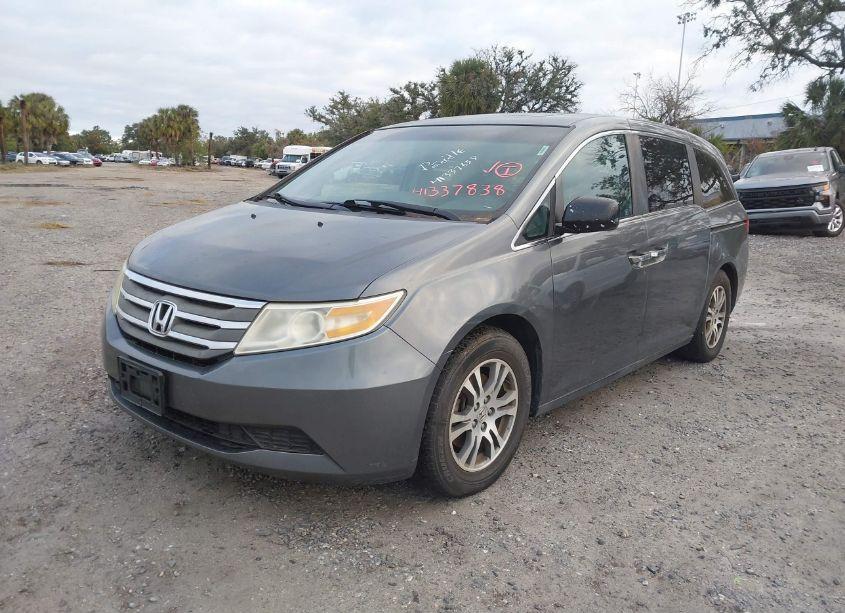 Photo 2 of 2012 Honda Odyssey EX-L (VIN 5FNRL5H61CB011678)