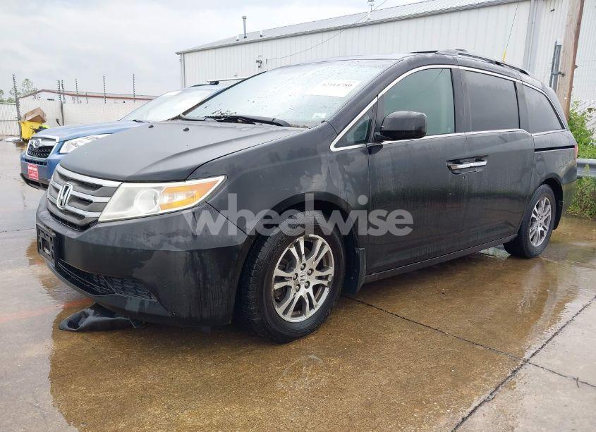 Photo 2 of 2012 Honda Odyssey EX-L (VIN 5FNRL5H61CB059925)
