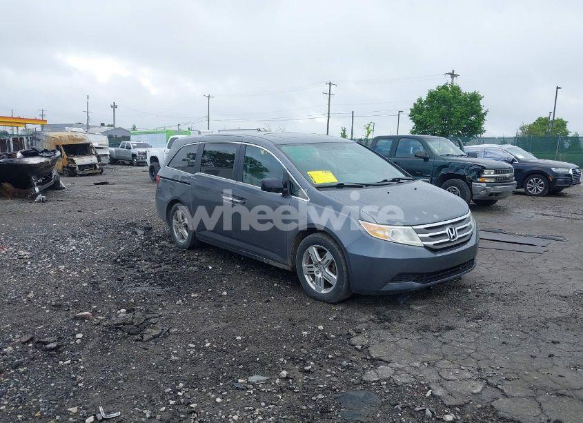 2012 Honda Odyssey EX-L (VIN 5FNRL5H61CB074425) main photo
