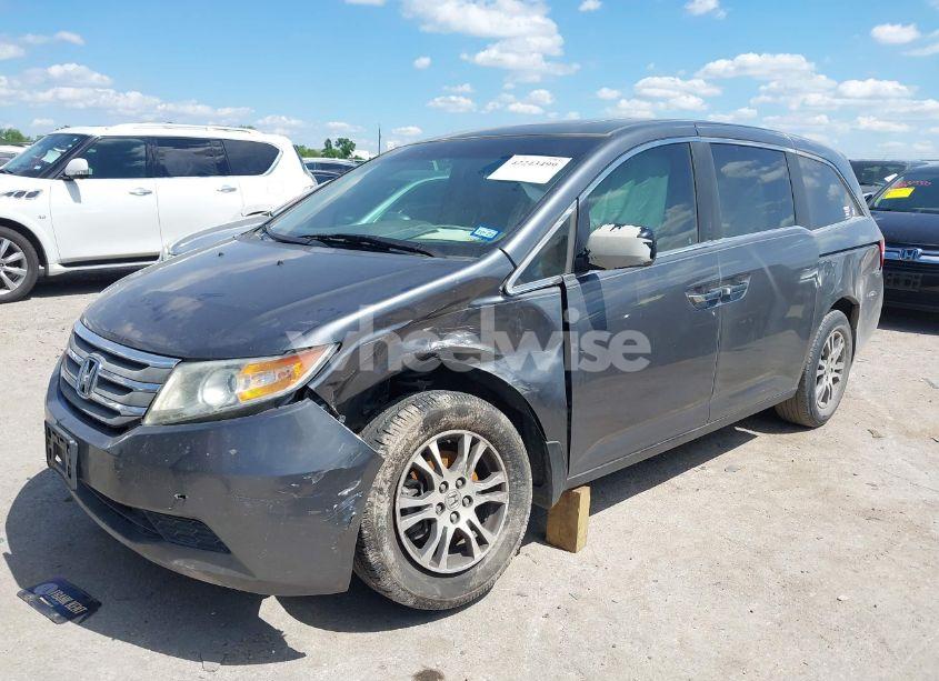 Photo 2 of 2013 Honda Odyssey EX-L (VIN 5FNRL5H61DB001296)