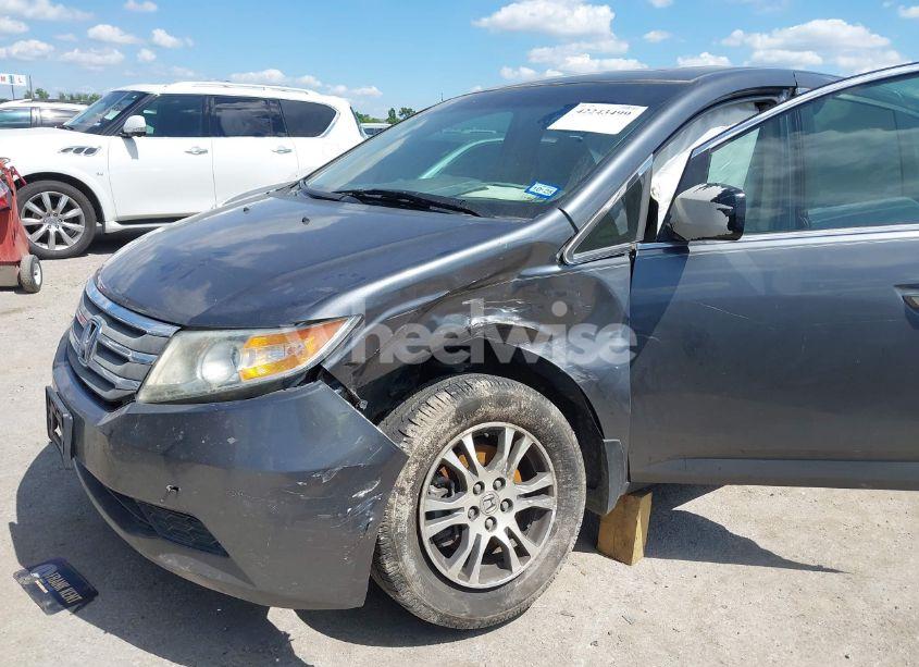 Photo 6 of 2013 Honda Odyssey EX-L (VIN 5FNRL5H61DB001296)