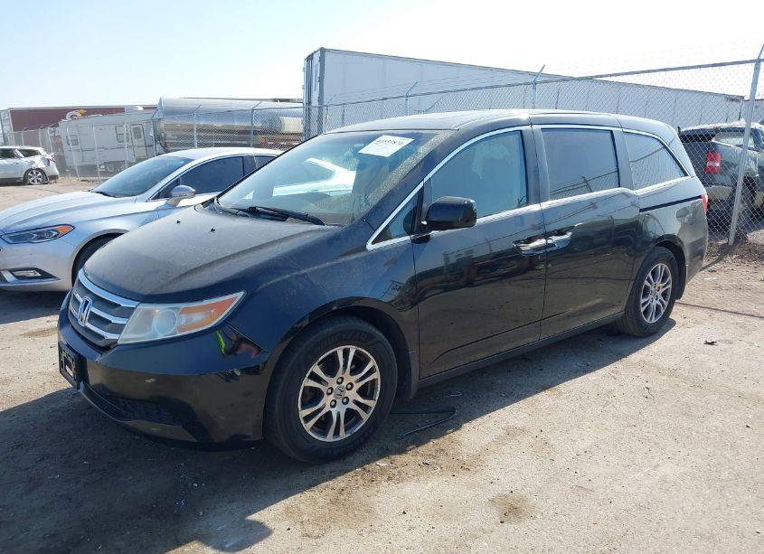 Photo 2 of 2013 Honda Odyssey EX-L (VIN 5FNRL5H61DB010872)